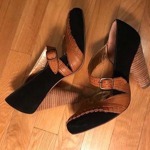 Vintage look Seychelles heels